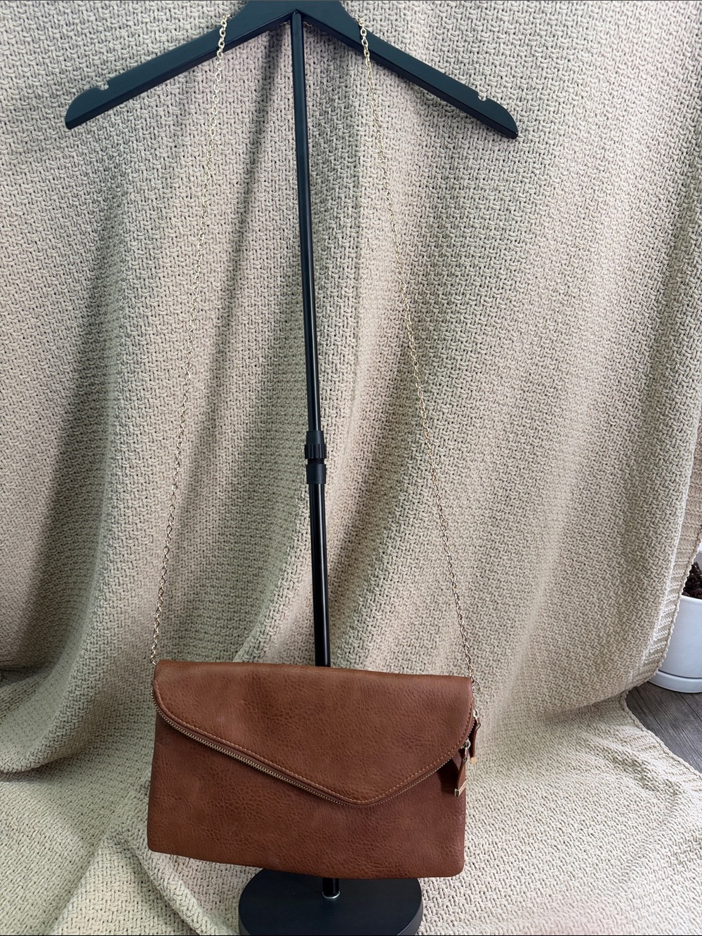 Classic Brown Envelope Crossbody Bag - Chain Strap